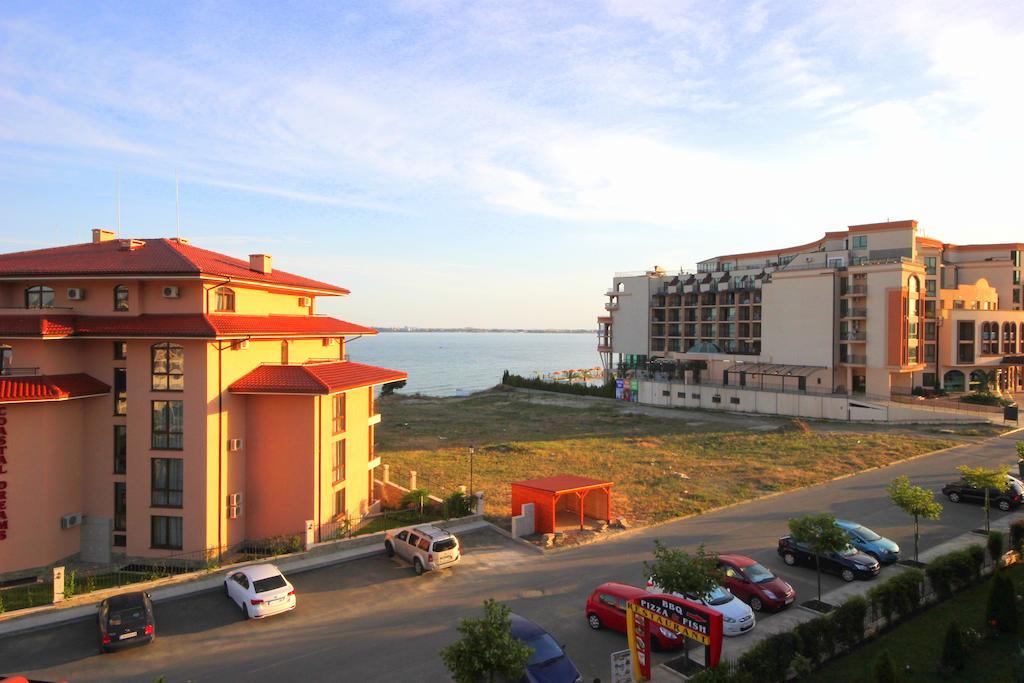 Menada Sky Dreams Apartments Свети Влас Екстериор снимка
