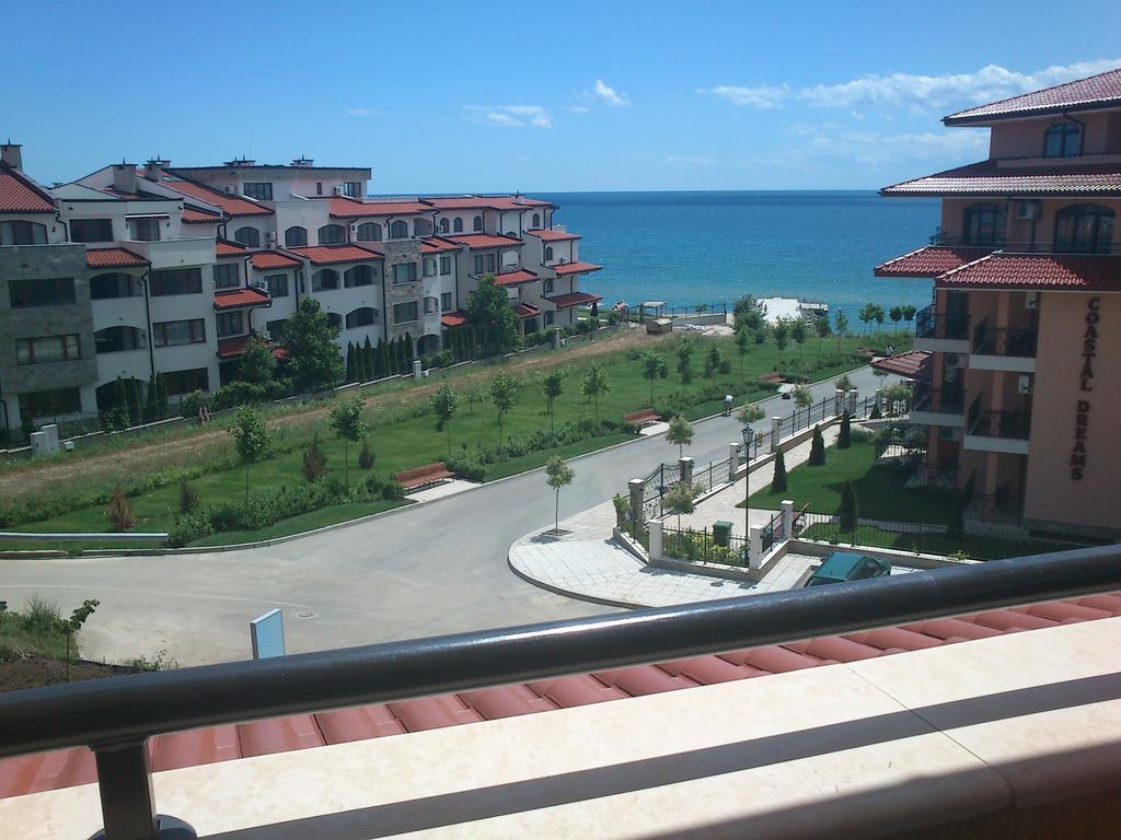 Menada Sky Dreams Apartments Свети Влас Екстериор снимка