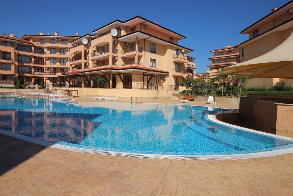 Menada Sky Dreams Apartments Свети Влас Екстериор снимка