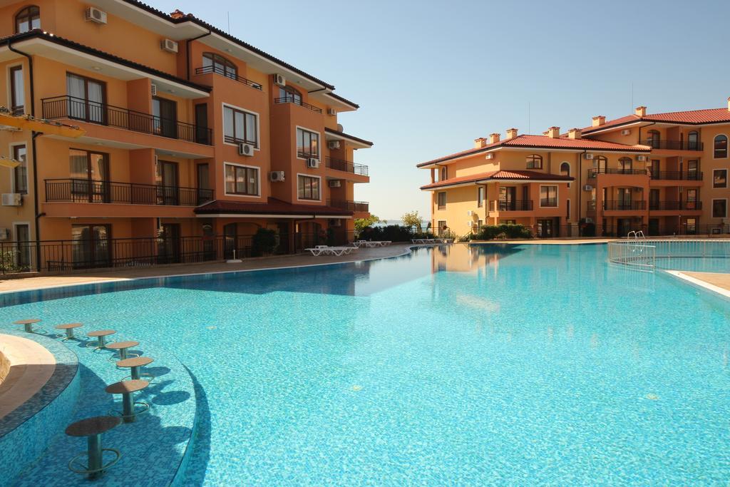 Menada Sky Dreams Apartments Свети Влас Екстериор снимка