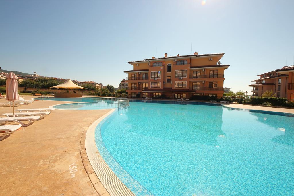 Menada Sky Dreams Apartments Свети Влас Екстериор снимка