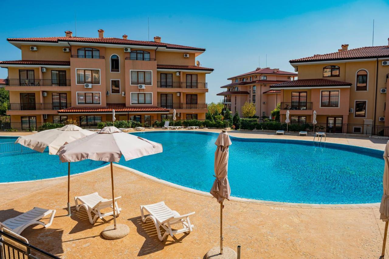 Menada Sky Dreams Apartments Свети Влас Екстериор снимка