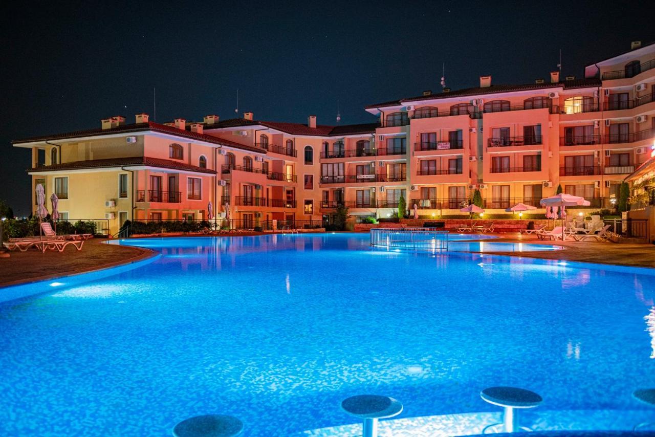 Menada Sky Dreams Apartments Свети Влас Екстериор снимка