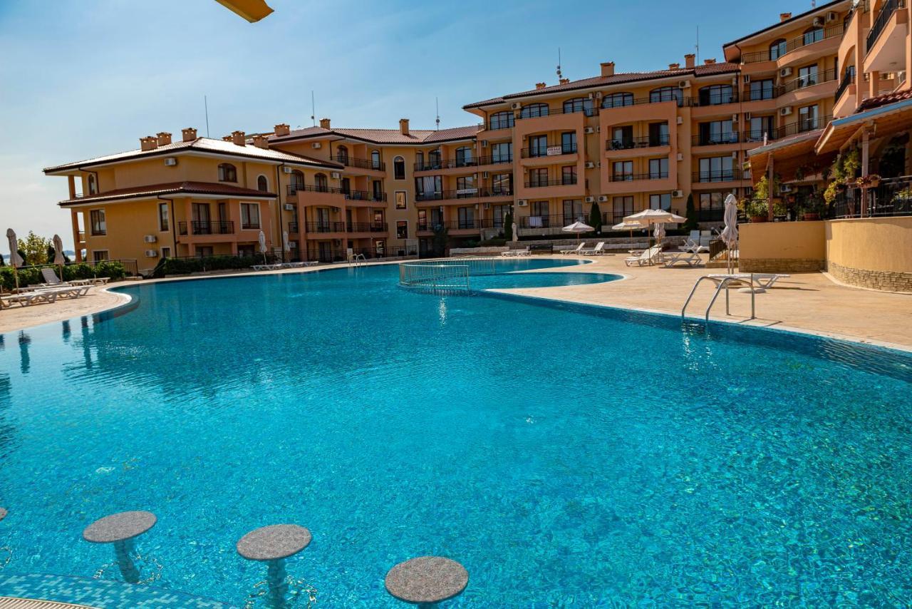 Menada Sky Dreams Apartments Свети Влас Екстериор снимка
