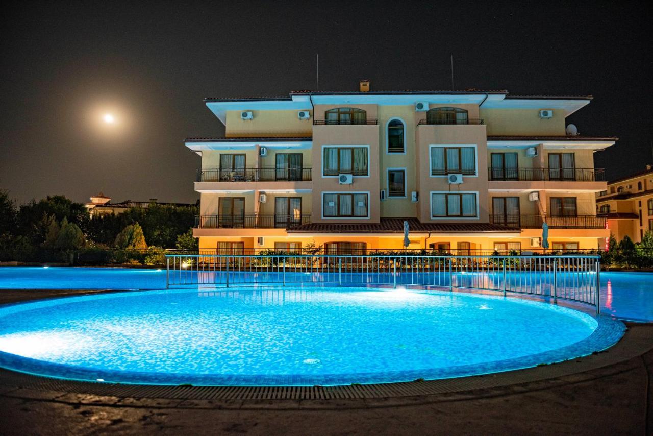 Menada Sky Dreams Apartments Свети Влас Екстериор снимка