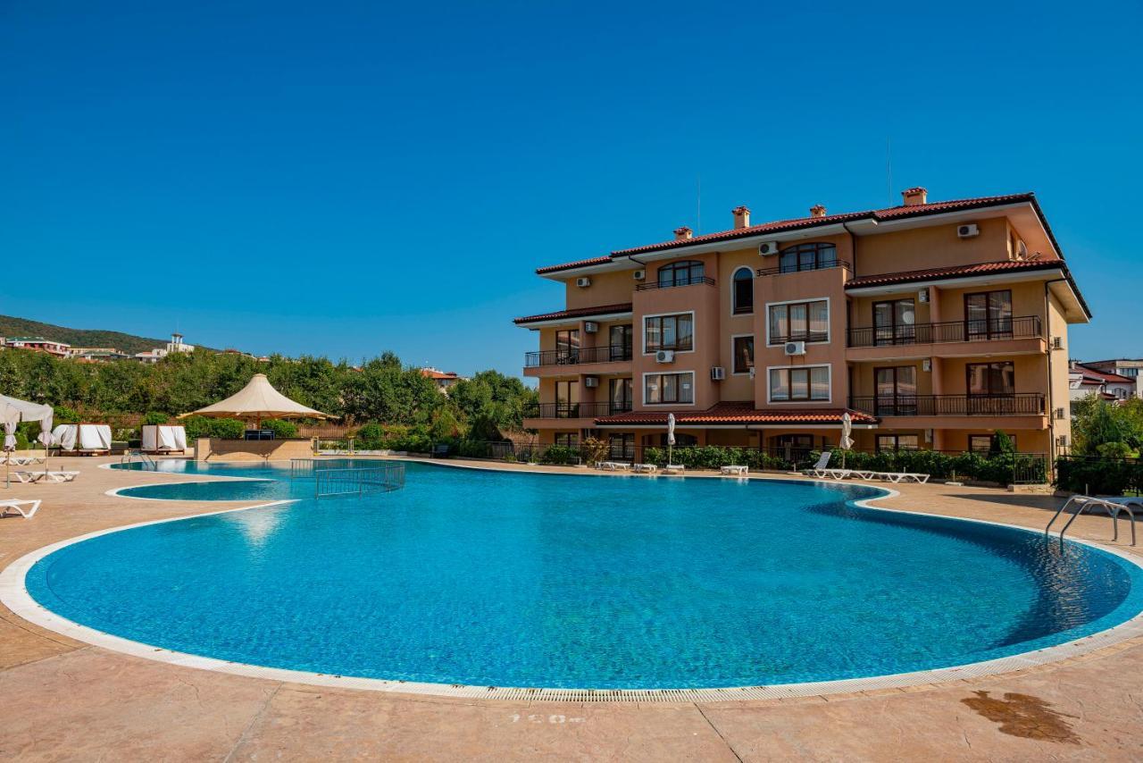 Menada Sky Dreams Apartments Свети Влас Екстериор снимка