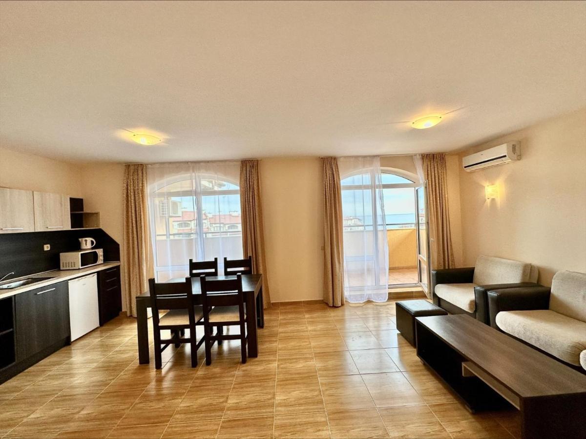 Menada Sky Dreams Apartments Свети Влас Екстериор снимка