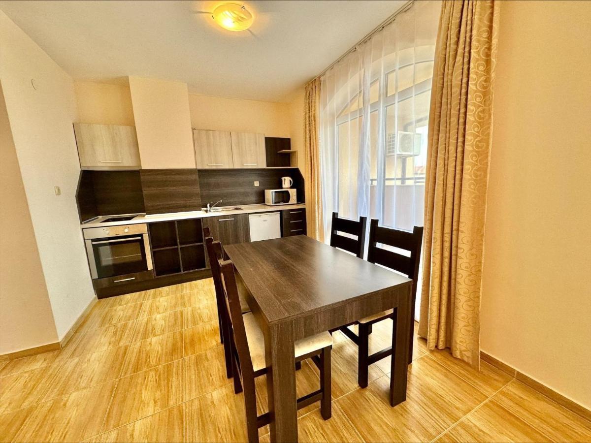 Menada Sky Dreams Apartments Свети Влас Екстериор снимка