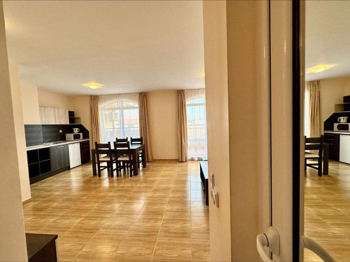 Menada Sky Dreams Apartments Свети Влас Екстериор снимка